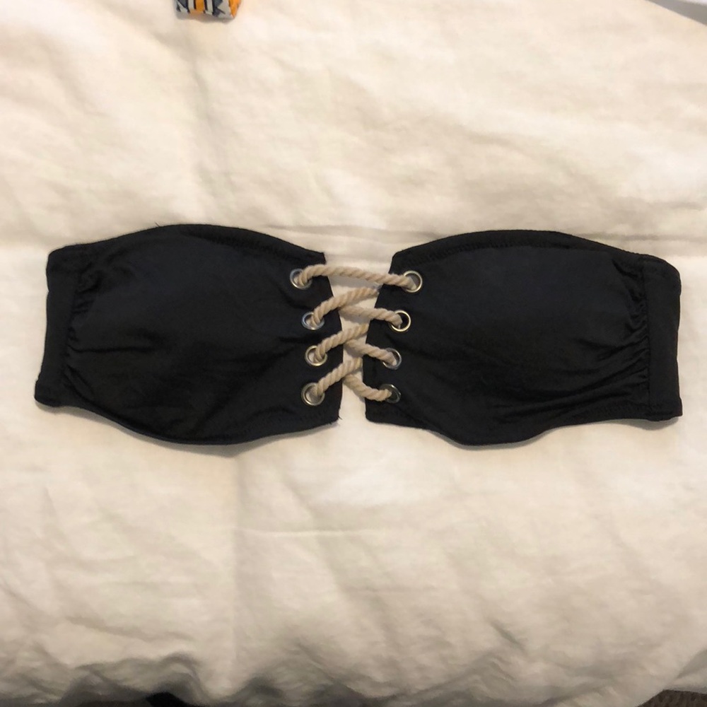 Strapless top